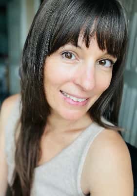 Holly Gold-avatar