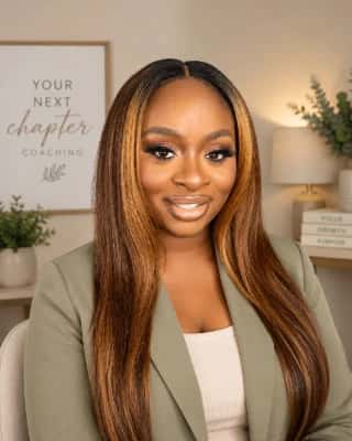 Lola Lawal-avatar