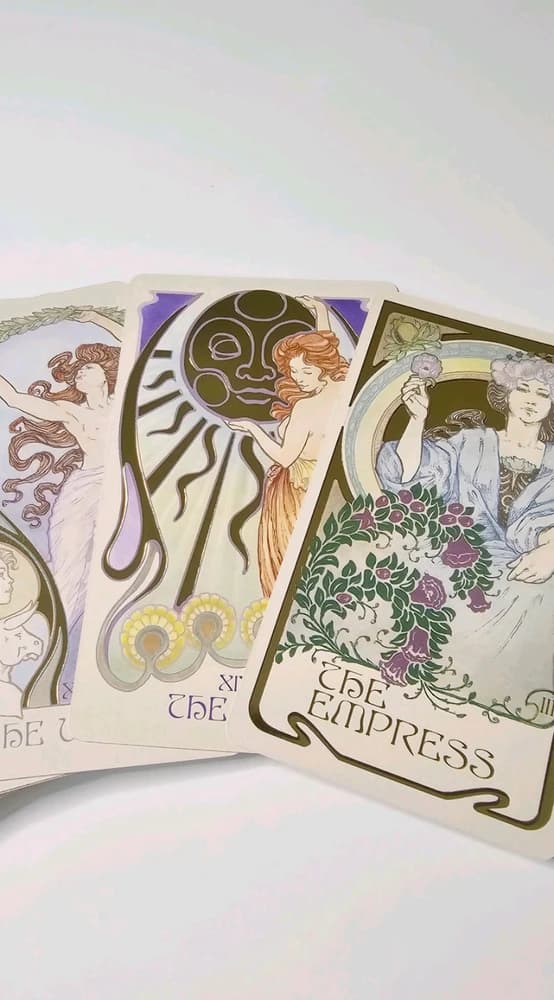 Tarot & Oracle Reading