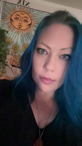 Violet Hamptom-avatar