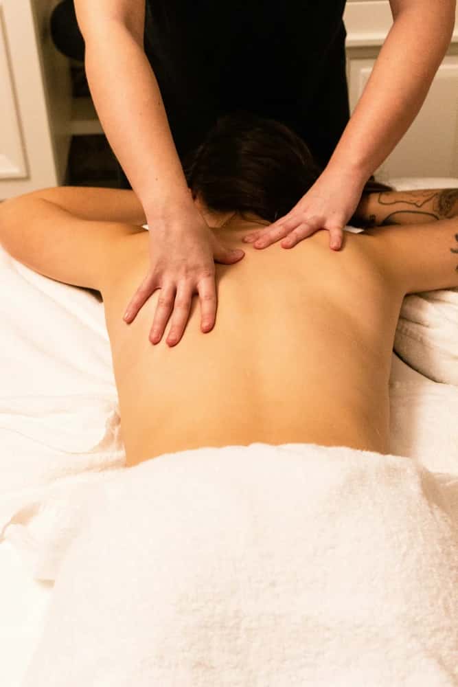 90 minutes massage therapy
